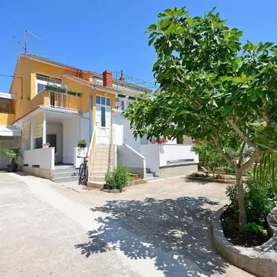 Apartment Ines