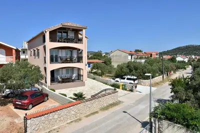 Pogled na planine ili pogled na planine iz apartmana