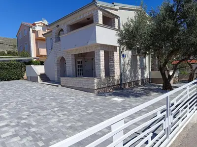 Zgrada u kojoj se nalazi apartman