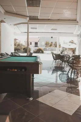Stol za biljar u objektu Hotel Orion