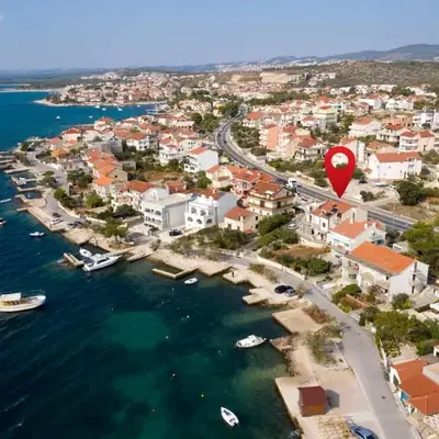 Apartments by the sea Brodarica