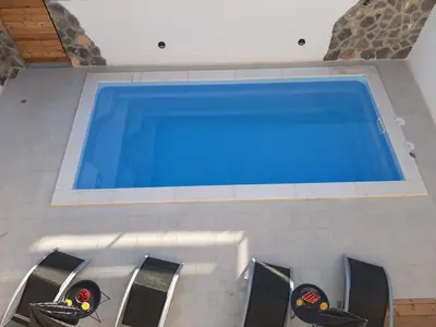 Bazen u objektu Apartman Manuela ili u blizini