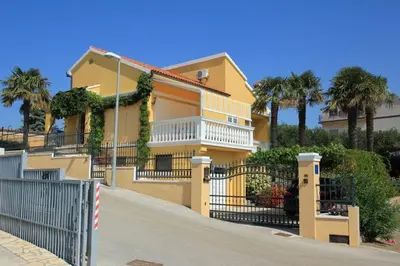 Zgrada u kojoj se nalazi apartman