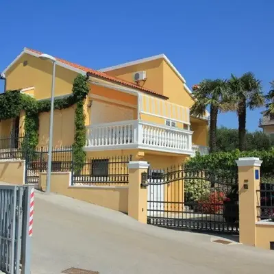 Vila Rojana