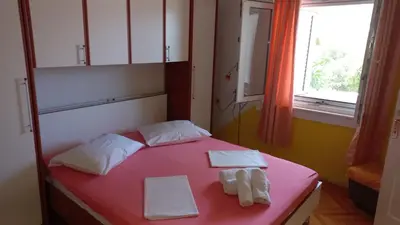 Krevet ili kreveti u jedinici u objektu Apartments by the sea Tisno, Murter - 13588