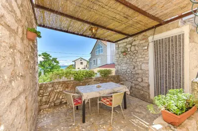 Popločani dio dvorišta ili vanjski dio objekta Apartments Islandbreeze