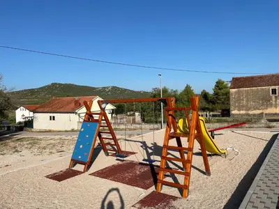 Dječje igralište u objektu Vacation home Ivan