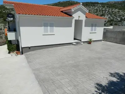 Zgrada u kojoj se nalazi apartman