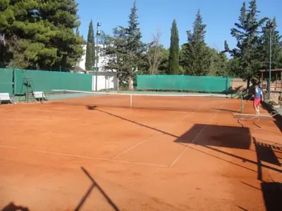 Tereni za tenis i/ili skvoš u sklopu objekta Apartment Summer Day ili u blizini