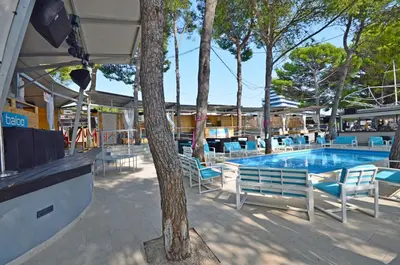 Bazen u objektu Apartment Sunny terrace ili u blizini