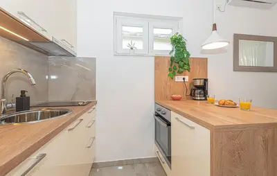 Kuhinja ili čajna kuhinja u objektu Holiday Home Gverić