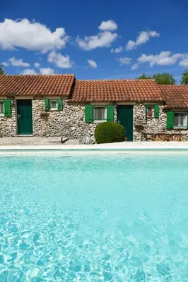 Bazen u objektu Kalpic Suites & Villa ili u blizini