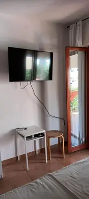TV i/ili zabavni centar u objektu Small Grebaville