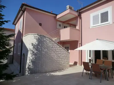 Zgrada u kojoj se nalazi apartman