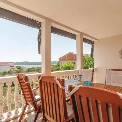 Two-Bedroom Apartment In Pirovac