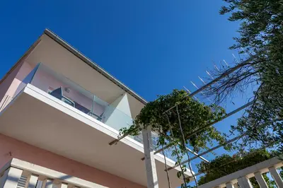 Zgrada u kojoj se nalazi apartman