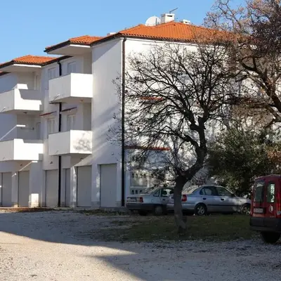 Apartments with parking space Rogoznica - 13684