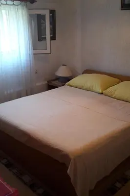 Krevet ili kreveti u jedinici u objektu Apartments by the sea Prvic Luka, Prvic - 13845