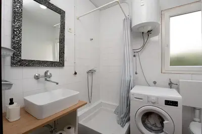 Kupaonica u objektu Apartments and rooms by the sea Grebastica, Sibenik - 13942