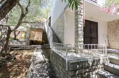 Zgrada u kojoj se nalazi apartman