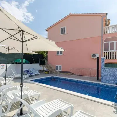 Apartments Ljubica