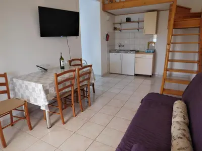 Kuhinja ili čajna kuhinja u objektu Charming apartment Karlo