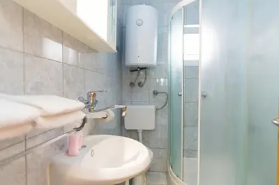 Kupaonica u objektu Apartments Izvorka