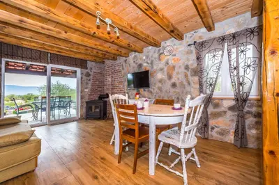 TV i/ili zabavni centar u objektu Holiday Home Vlatka