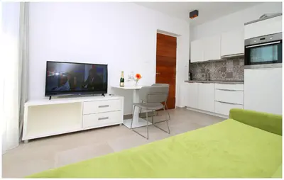 Kuhinja ili čajna kuhinja u objektu Apartments Ksenia