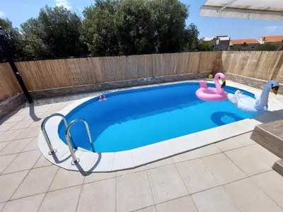 Bazen u objektu Apartments Durda ili u blizini