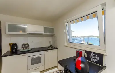 Kuhinja ili čajna kuhinja u objektu Apartment Mirjana