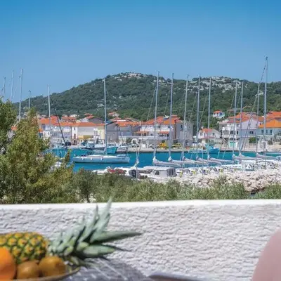 One-Bedroom Apartment In Jezera