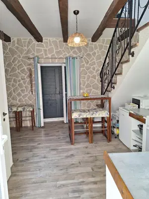 Kuhinja ili čajna kuhinja u objektu Makol