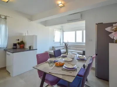 Kuhinja ili čajna kuhinja u objektu Apartment Sun seeker-1 by Interhome