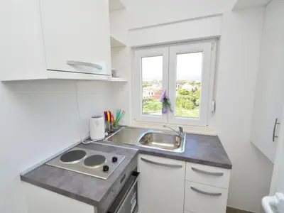 Kuhinja ili čajna kuhinja u objektu Apartment Sun seeker-2 by Interhome