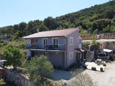 Pogled na planine ili pogled na planine iz apartmana