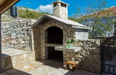 Pogled na planine ili pogled na planine iz vila