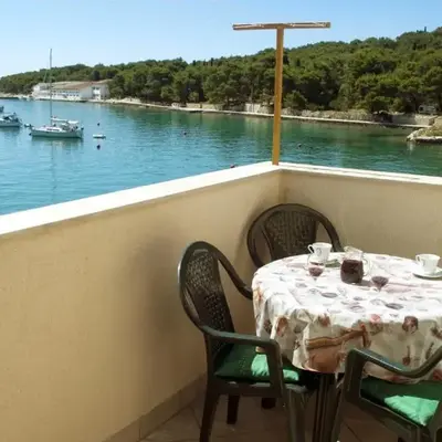 Sea View Apartment in Prvić Luka