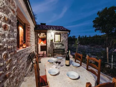 Tlocrt objekta Dalmatian stone house with pool