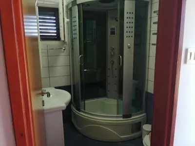 Kupaonica u objektu Apartmani Slavica