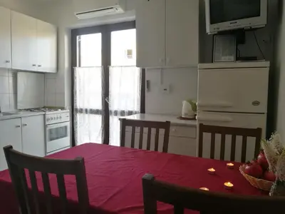 Kuhinja ili čajna kuhinja u objektu Apartments Krželj