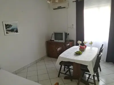 TV i/ili zabavni centar u objektu Apartments Krželj