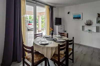 TV i/ili zabavni centar u objektu Apartments Dragons Eye Rogoznica (3338)
