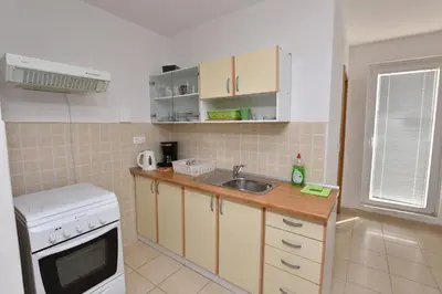 Kuhinja ili čajna kuhinja u objektu Apartments Jere