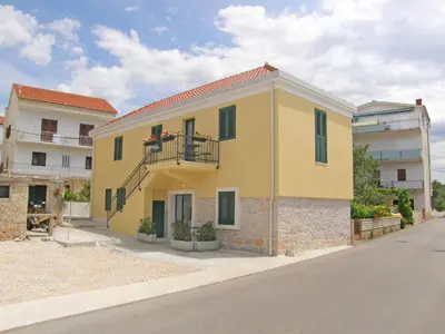Zgrada u kojoj se nalazi apartman