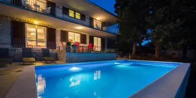 Bazen u objektu Villa Amalia ili u blizini