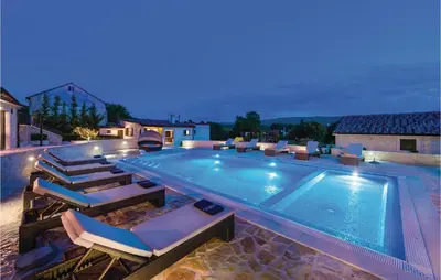 Bazen u objektu Pet Friendly Home In Dubrava ili u blizini