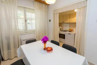 Kuhinja ili čajna kuhinja u objektu Apartment Linda