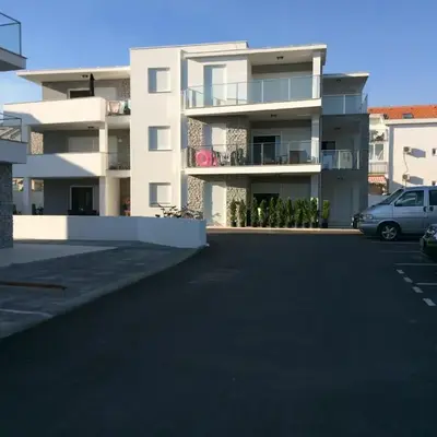 Apartment Lola