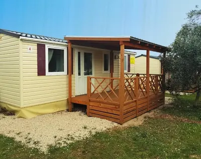 Zgrada u kojoj se nalazi kamp